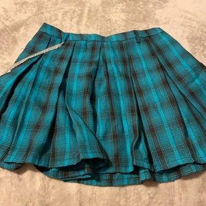 Teal Plaid Chain Skirt Size: Small